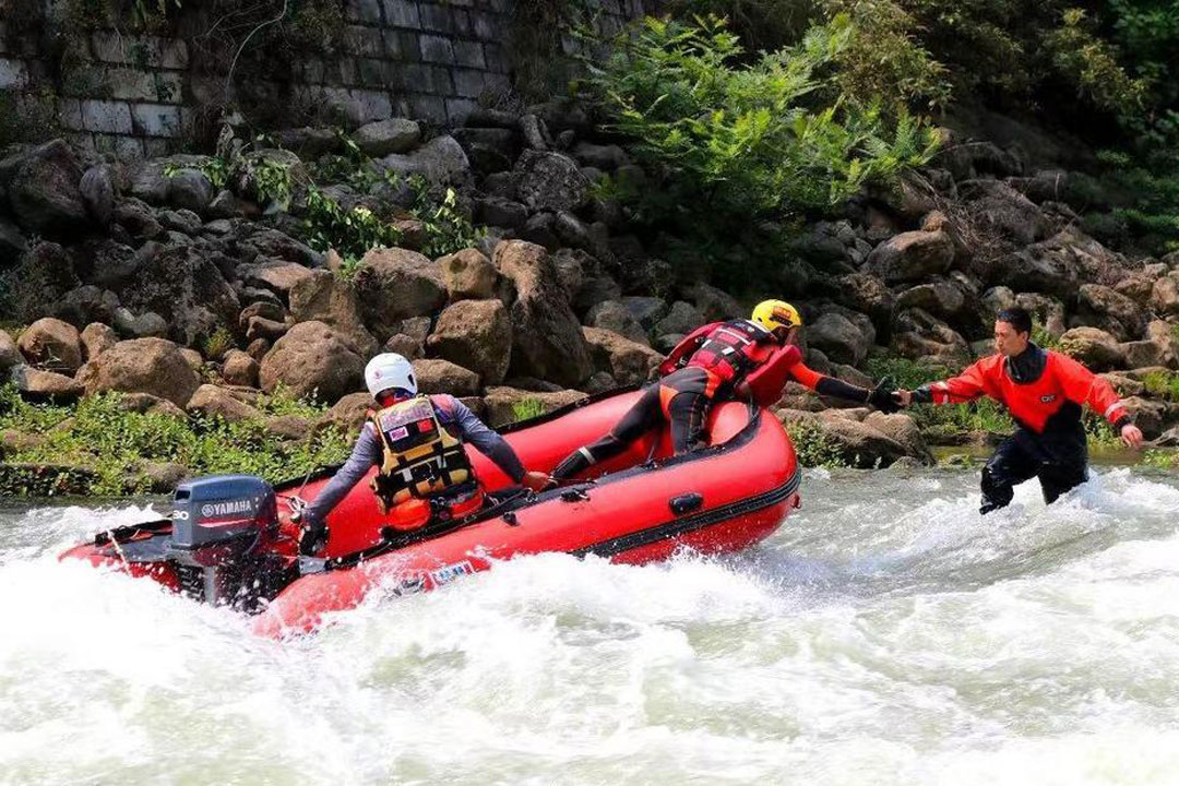 Outboard Motors – The New Power Choice for Aquatic Rescue Operations